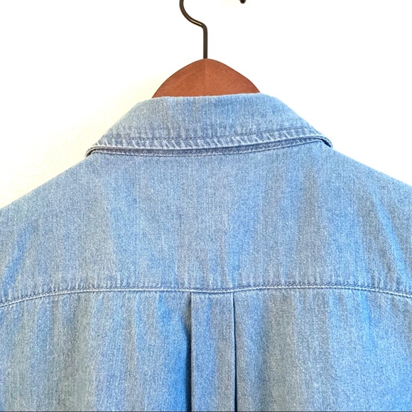 Brandy Melville Peyton Denim Cropped Button Up - Picture 5 of 7